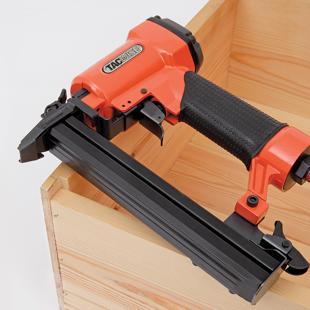 25mm Narrow Crown Air Stapler - Image 2